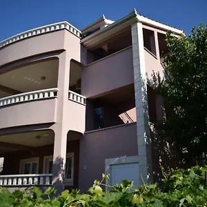 Apartament Bazina, Kaštela